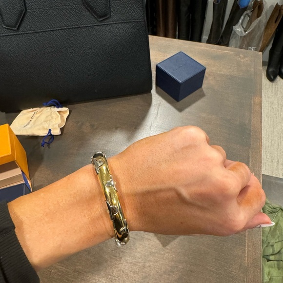 LV gold bracelet - Picture 4 of 4